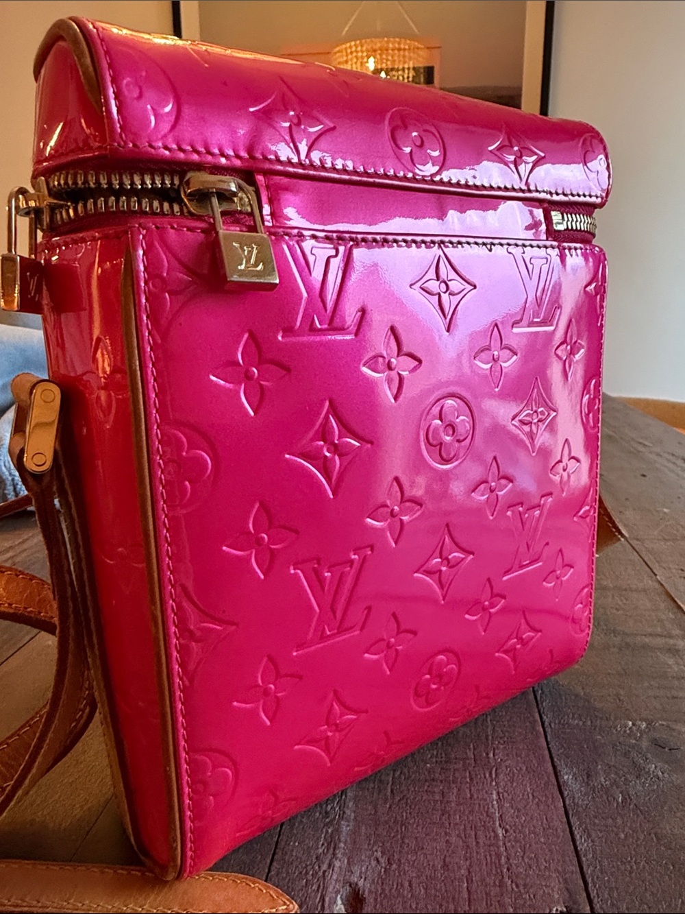 Louis Vuitton Vernis Sullivan Vertical Crossbody — Fuchsia/Hot Pink - Picture 4 of 15
